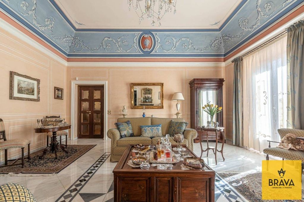 Luxury Apartment for sale in Termini Imerese, 520 000 €, Photo 1