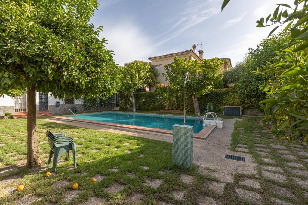 Luxury House for sale in Granada, 450 000 €, Photo 1