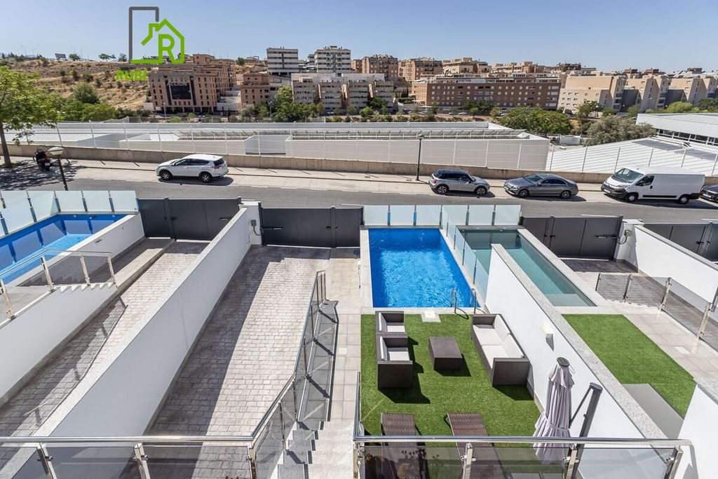 Luxury House for sale in Granada, 599 000 €, Photo 1