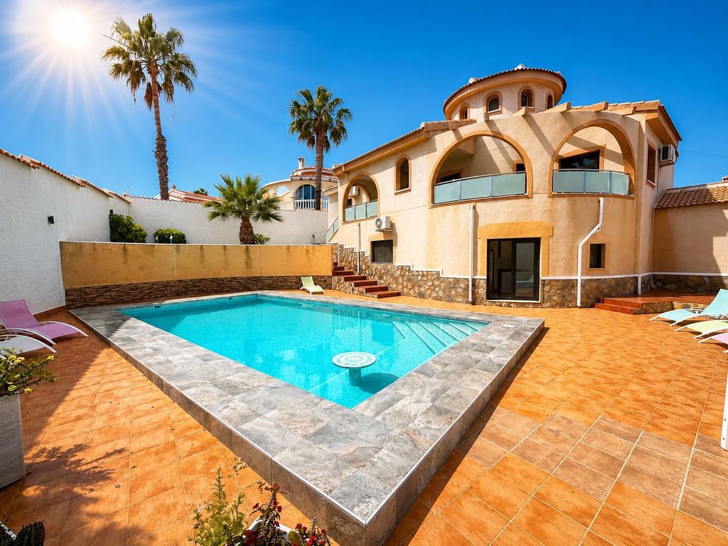 Luxury House for sale in Rojales, 595 000 €, Photo 1