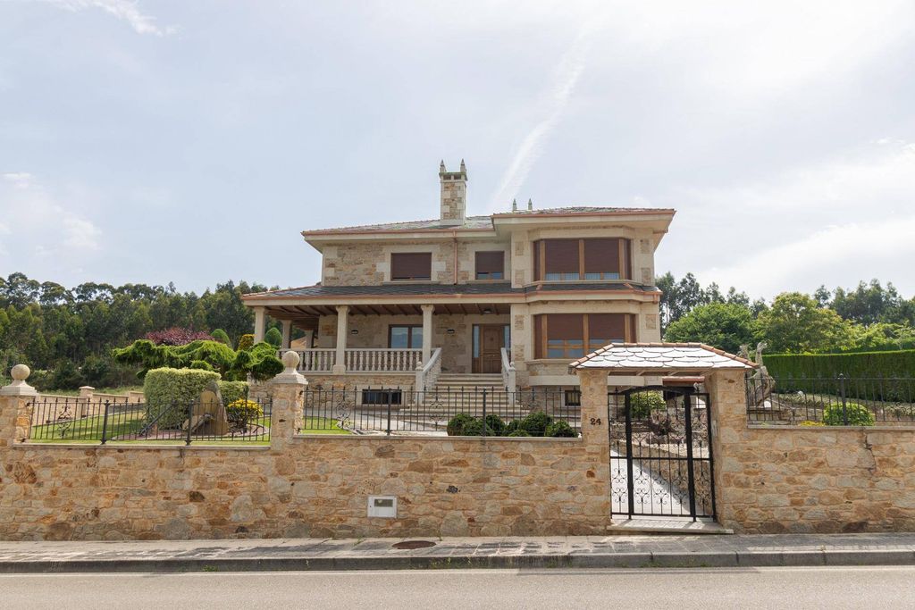 Maison de luxe à vendre à Cervo, 1 000 000 €, Photo 1