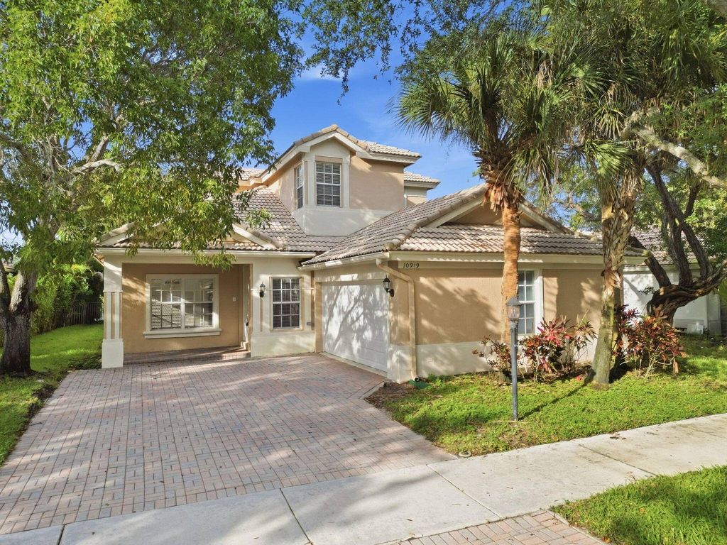 Maison de luxe à vendre à Parkland, 738 038 €, Photo 1