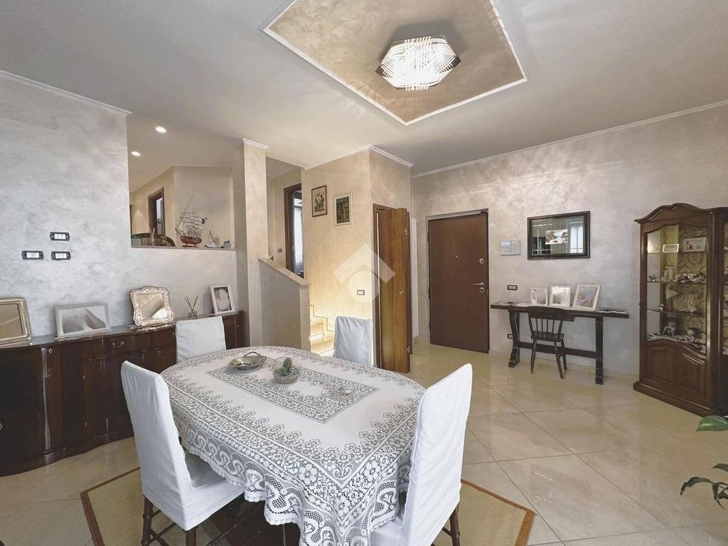 Maison de luxe à vendre à Vimercate, 620 000 €, Photo 6