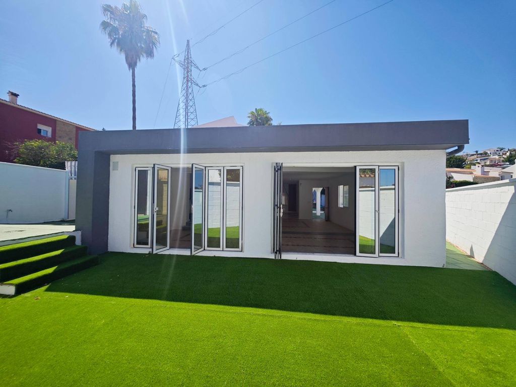 Maison de luxe à vendre à Fuengirola, 649 000 €, Photo 1