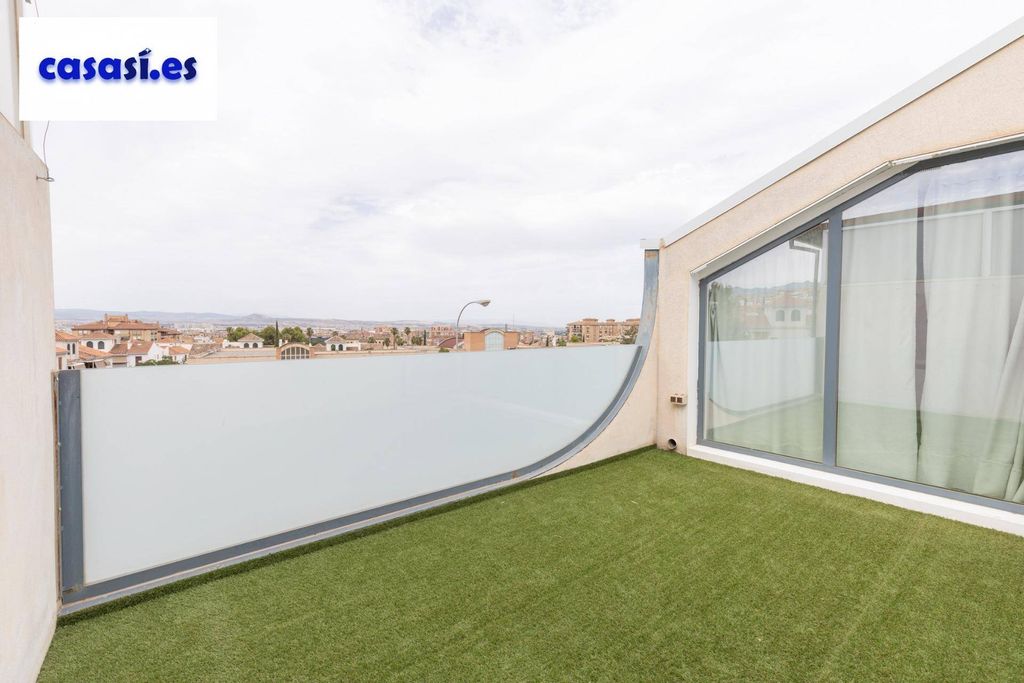Luxury House for sale in Granada, 425 000 €, Photo 1