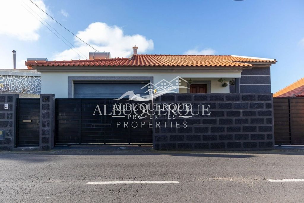 Maison de luxe à vendre à Funchal, 585 000 €, Photo 1