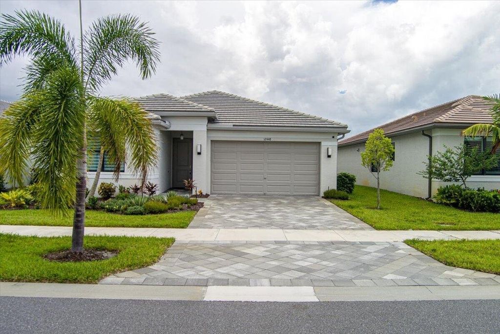 Luxury House for sale in Port Saint Lucie, 459 300 €, Photo 1