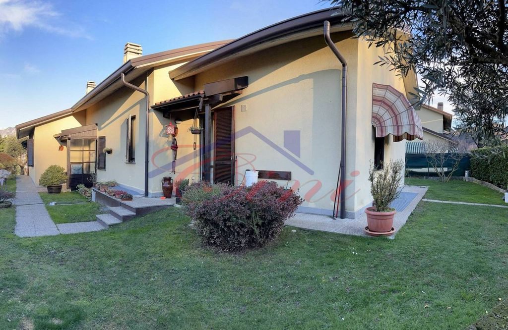 Maison de luxe à vendre à Galbiate, 550 000 €, Photo 1