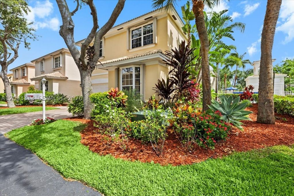 Maison de luxe à vendre à Hollywood, 650 157 €, Photo 1
