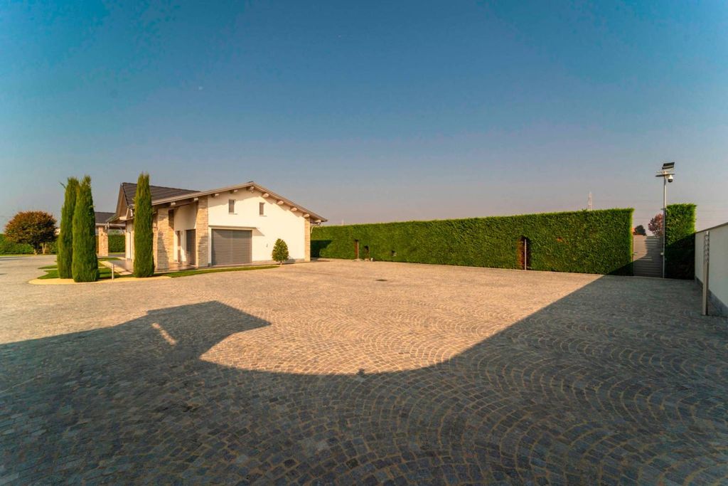 Maison de luxe à vendre à Nichelino, 845 000 €, Photo 3