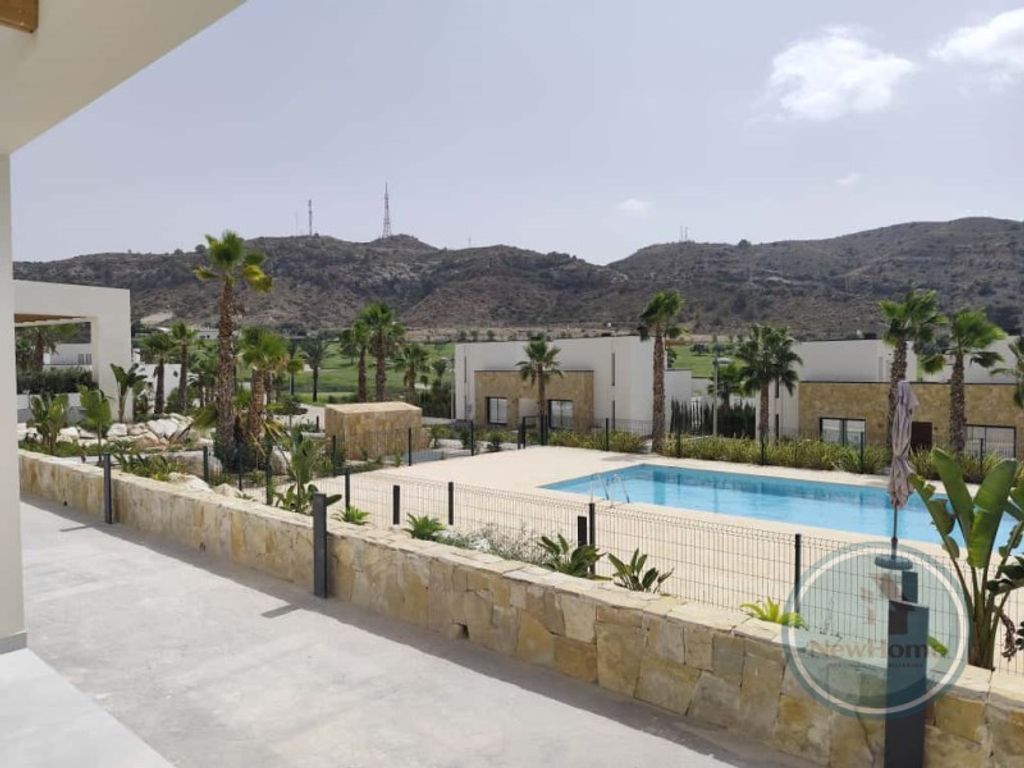 Luxury Apartment for sale in Monforte Del Cid, 410 000 €, Photo 1