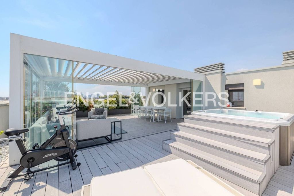 Luxury Apartment for sale in Milan, 1 390 000 €, Photo 1