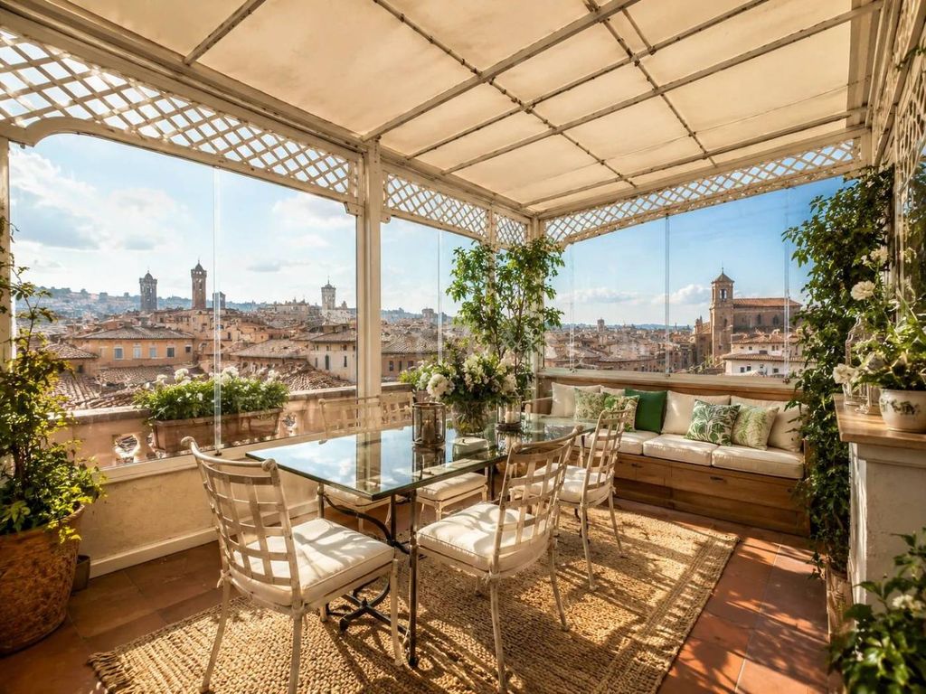 Luxury Apartment for sale in Bologna, 650 000 €, Photo 1