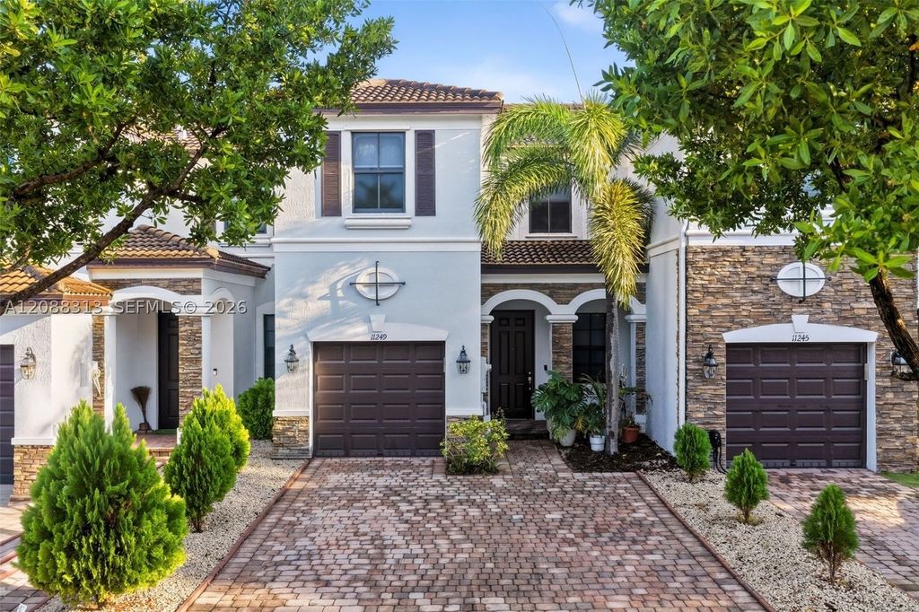Maison de luxe à vendre à Doral, 591 391 €, Photo 1