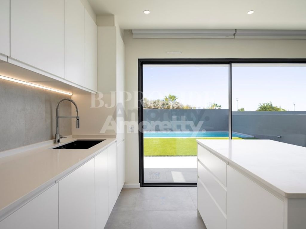 Maison de luxe à vendre à Faro, 820 000 €, Photo 1