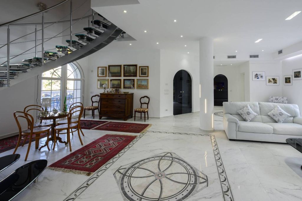 Maison de luxe à vendre à Arona, 860 000 €, Photo 3