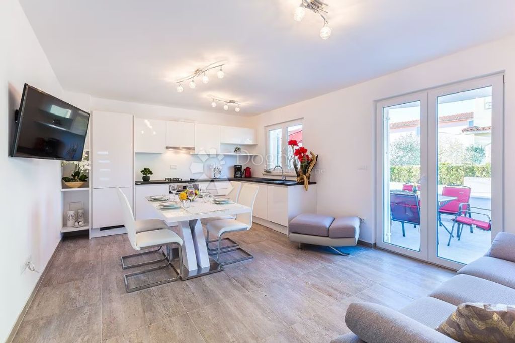 Luxury House for sale in Medulin, 600 000 €, Photo 6