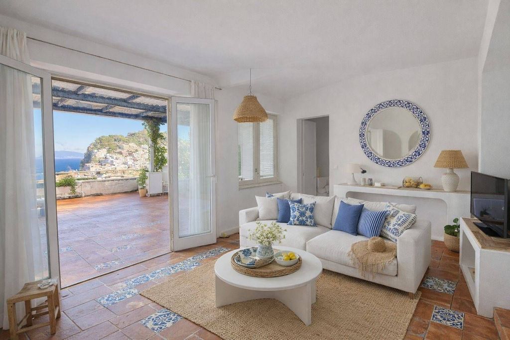 Luxury House for sale in Capri, 1 600 000 €, Photo 2