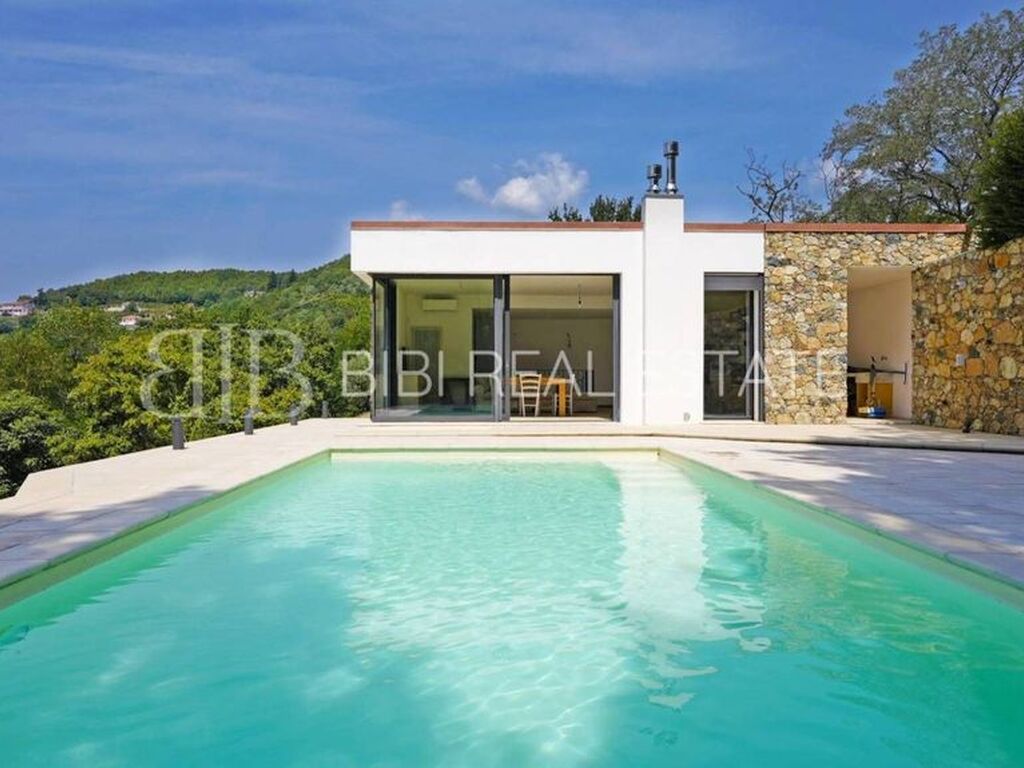 Luxury House for sale in Varazze, 1 200 000 €, Photo 1