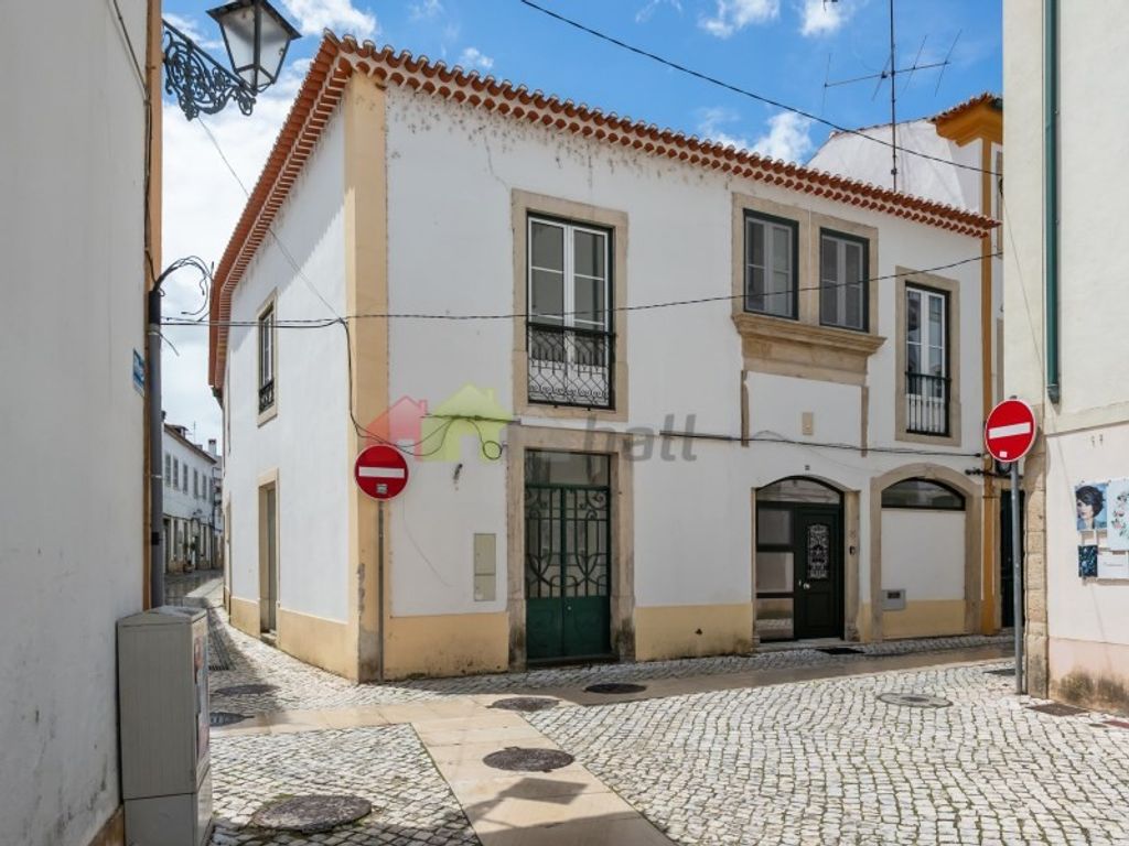Maison de luxe à vendre à Tomar, 525 000 €, Photo 1