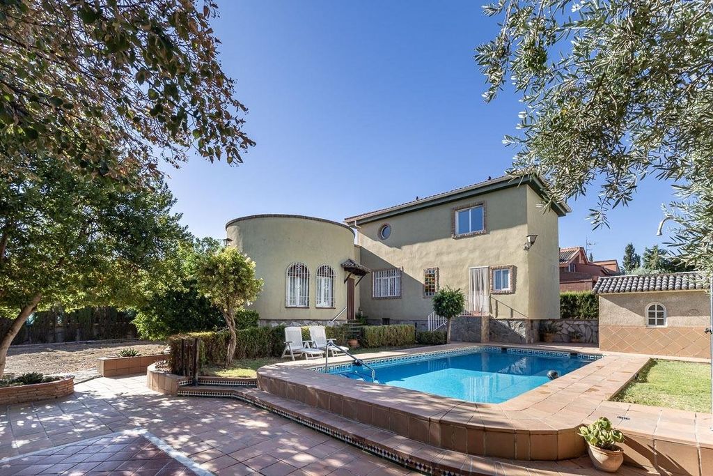 Maison de luxe à vendre à Las Gabias, 480 000 €, Photo 1