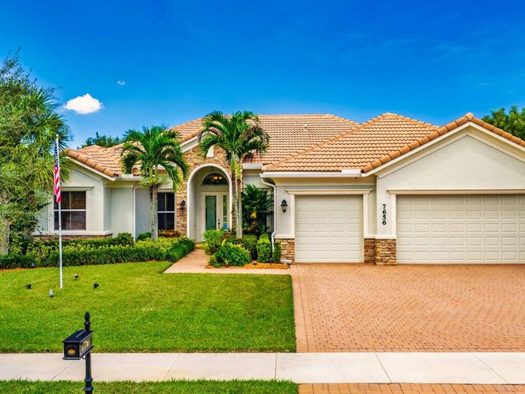 Luxury House for sale in Stuart, 1 032 881 €, Photo 1