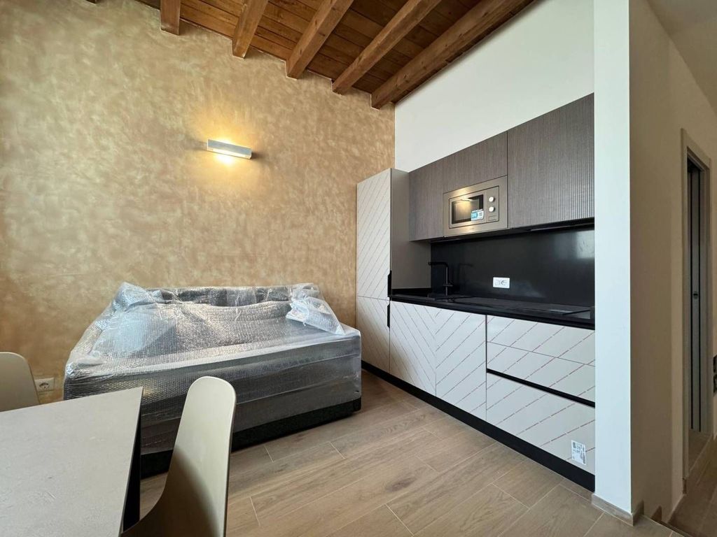 Appartement de luxe à vendre à Milan, 598 000 €, Photo 2