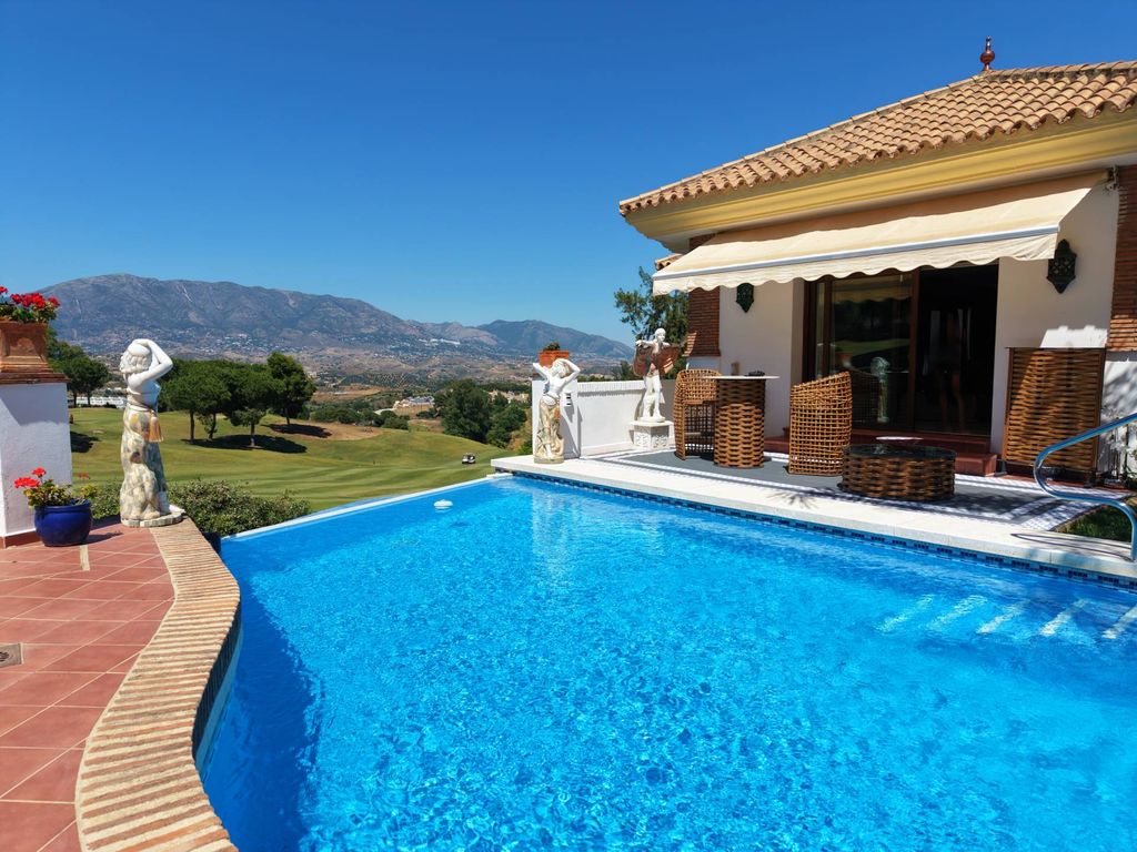 Luxury House for sale in Mijas Costa, 1 795 000 €, Photo 3