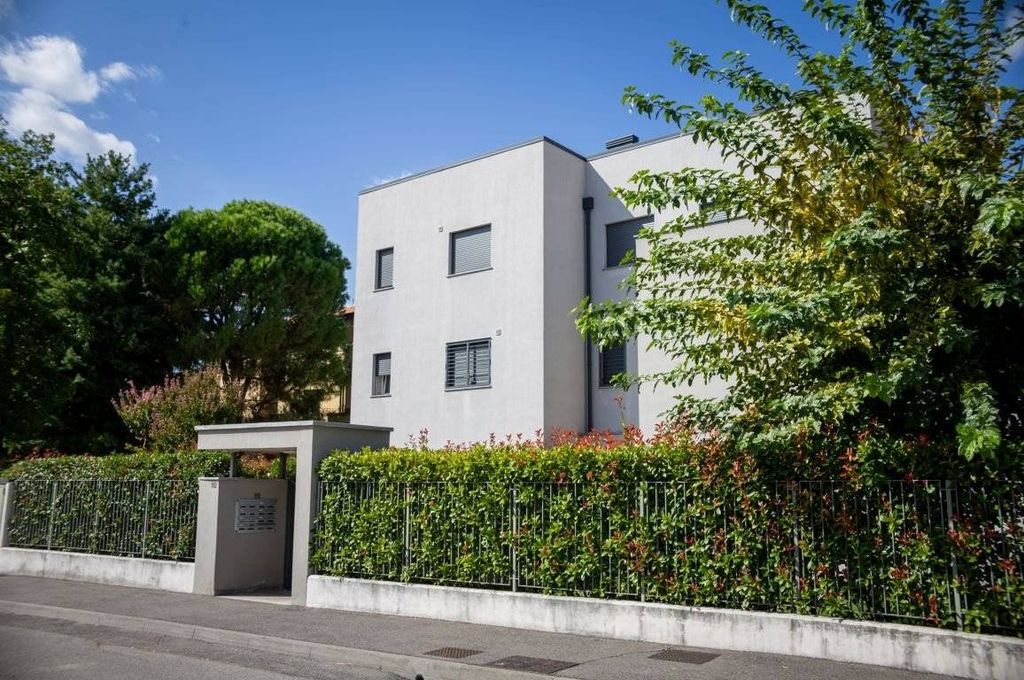 Luxury Apartment for sale in Arcore, 469 000 €, Photo 1