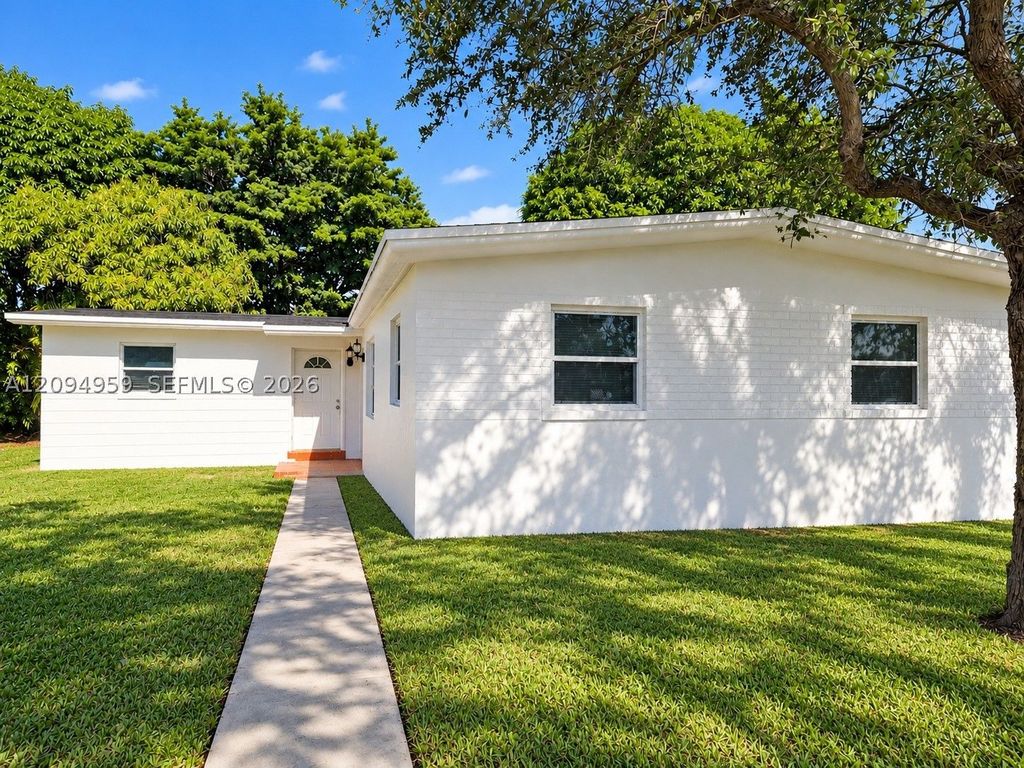 Maison de luxe à vendre à Miami, 868 118 €, Photo 1