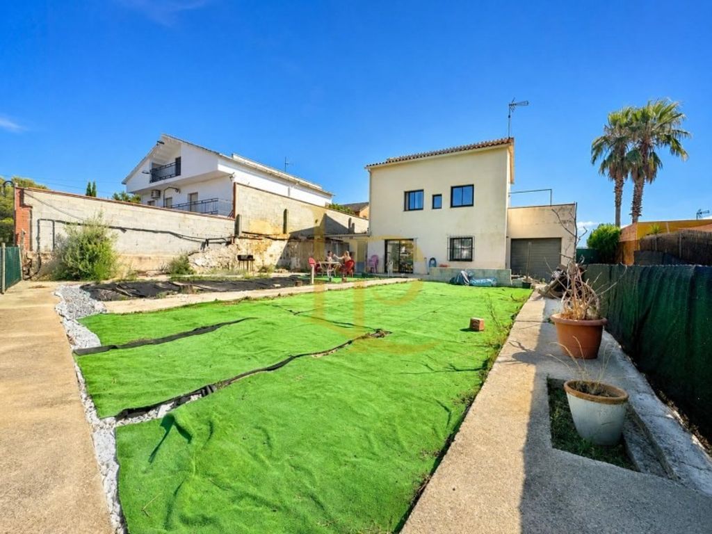 Maison de luxe à vendre à Rubí, 440 000 €, Photo 2