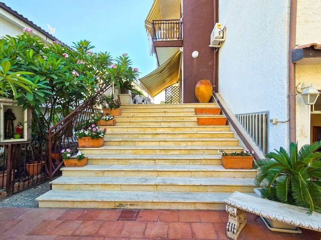 Maison de luxe à vendre à Giardini-Naxos, 1 650 000 €, Photo 3