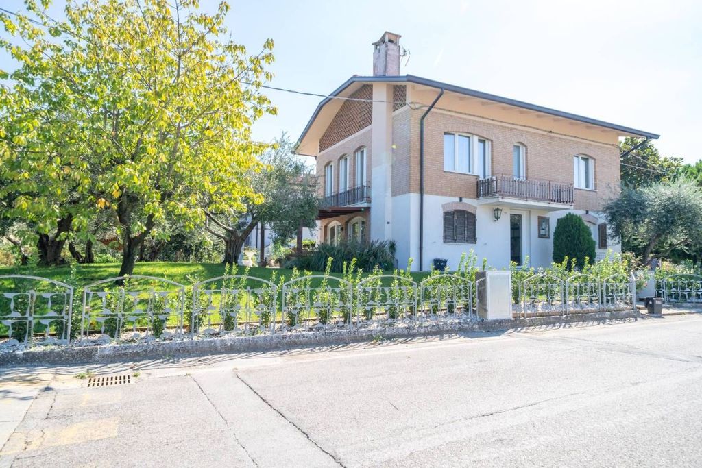 Maison de luxe à vendre à Cesena, 520 000 €, Photo 3