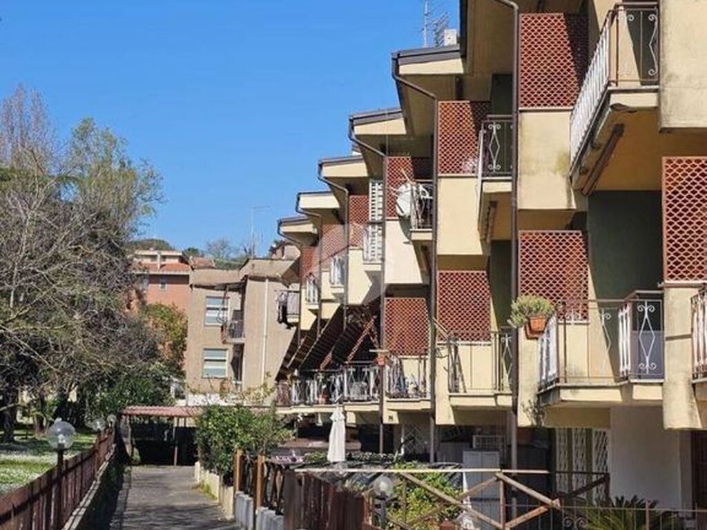 Maison de luxe à vendre à Rome, 590 000 €, Photo 4