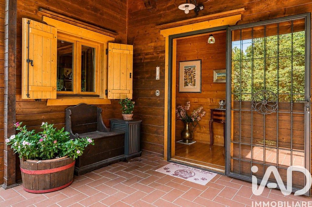 Maison de luxe à vendre à Passignano Sul Trasimeno, 550 000 €, Photo 2