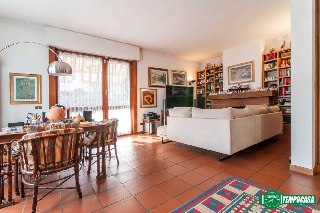 Maison de luxe à vendre à Arese, 680 000 €, Photo 2