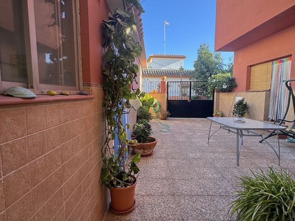 Maison de luxe à vendre à Estepona, 749 000 €, Photo 2