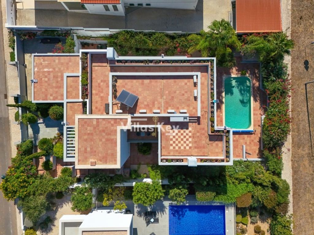 Luxury House for sale in Lagos, 1 665 000 €, Photo 2