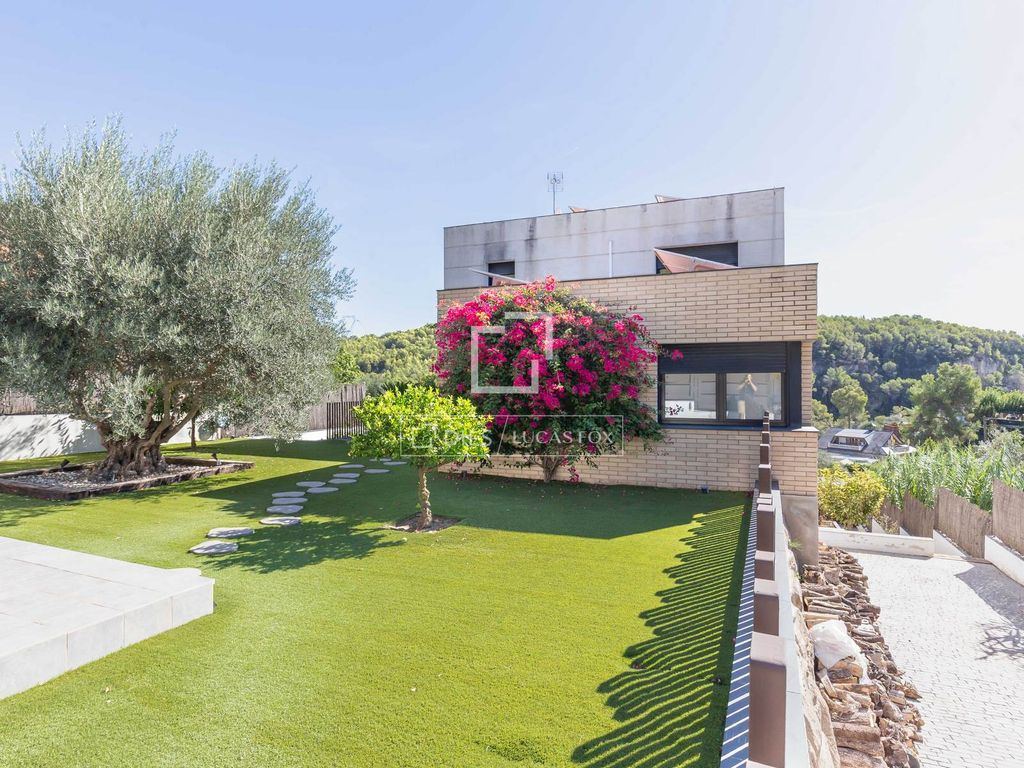 Maison de luxe à vendre à Vallirana, 690 000 €, Photo 3