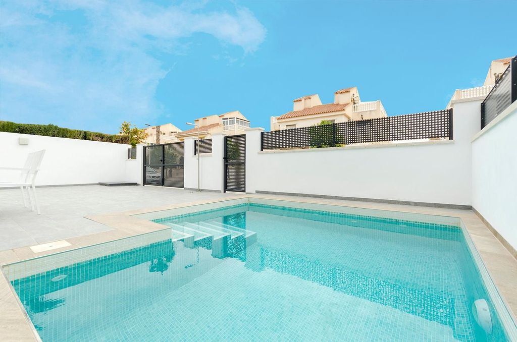Maison de luxe à vendre à Torrevieja, 424 000 €, Photo 3
