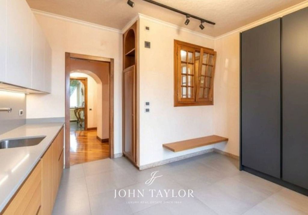 Luxury Apartment for sale in Milan, 1 400 000 €, Photo 4