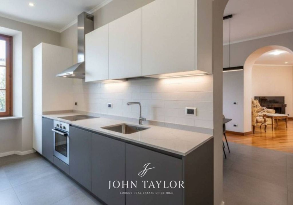 Luxury Apartment for sale in Milan, 1 400 000 €, Photo 6