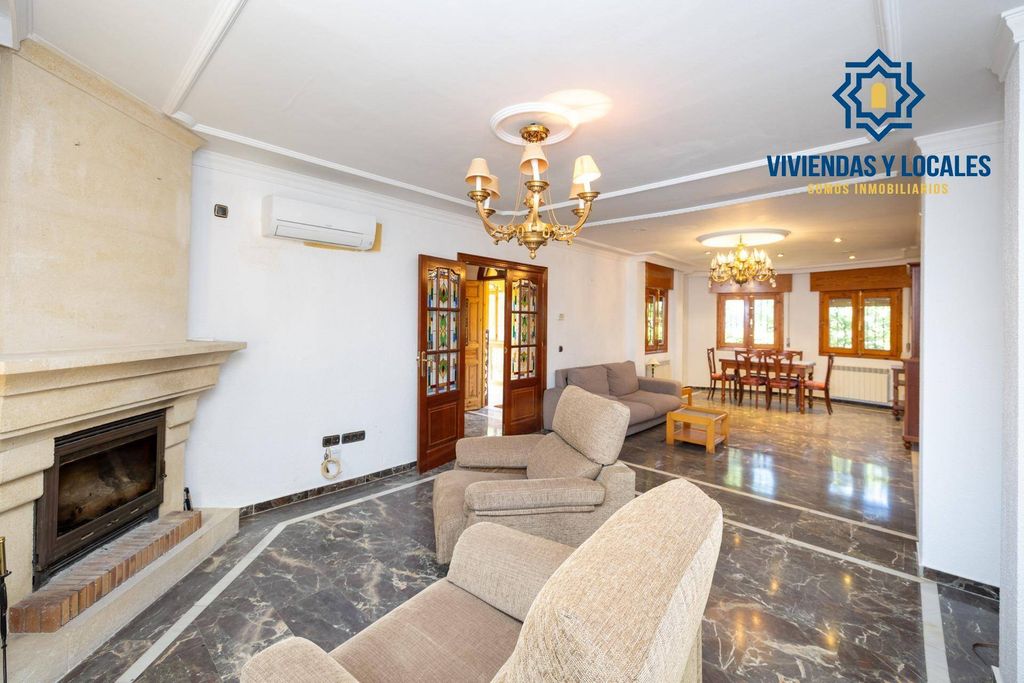 Luxury House for sale in Cájar, 449 500 €, Photo 2