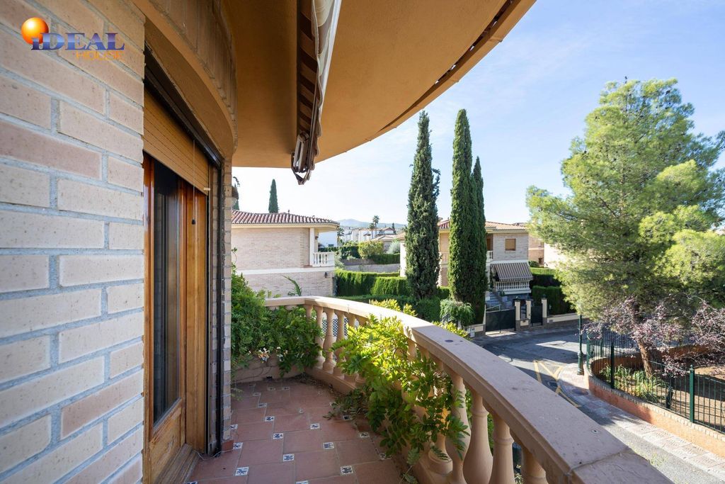 Luxury House for sale in Cájar, 449 500 €, Photo 3