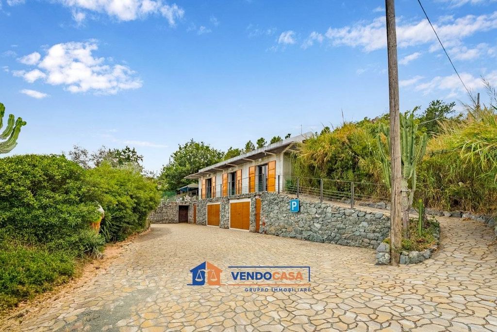 Luxury House for sale in Spotorno, 880 000 €, Photo 4