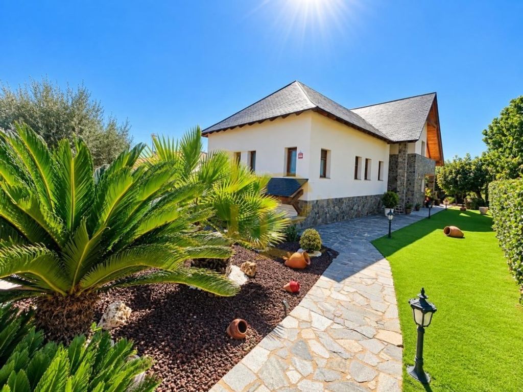 Luxury House for sale in Castellar Del Vallès, 980 000 €, Photo 4