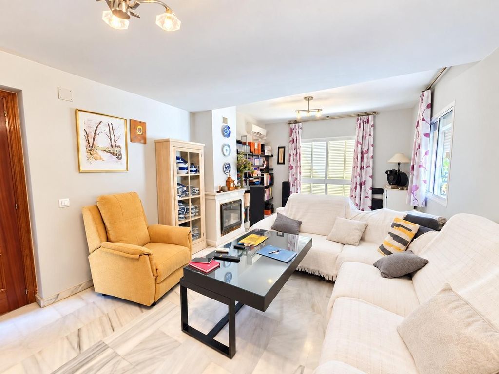 Maison de luxe à vendre à Mairena Del Aljarafe, 405 000 €, Photo 6