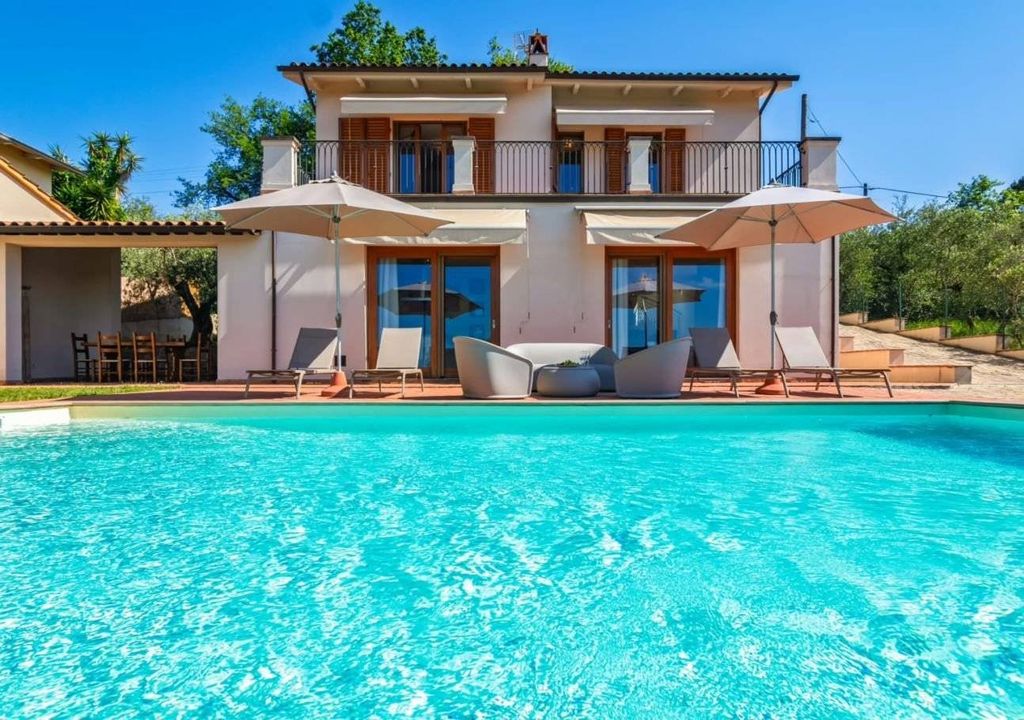 Maison de luxe à vendre à Montecarlo, 1 300 000 €, Photo 1