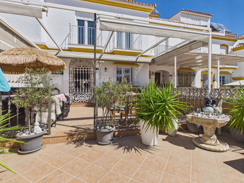 Maison de luxe à vendre à Estepona, 575 000 €, Photo 1