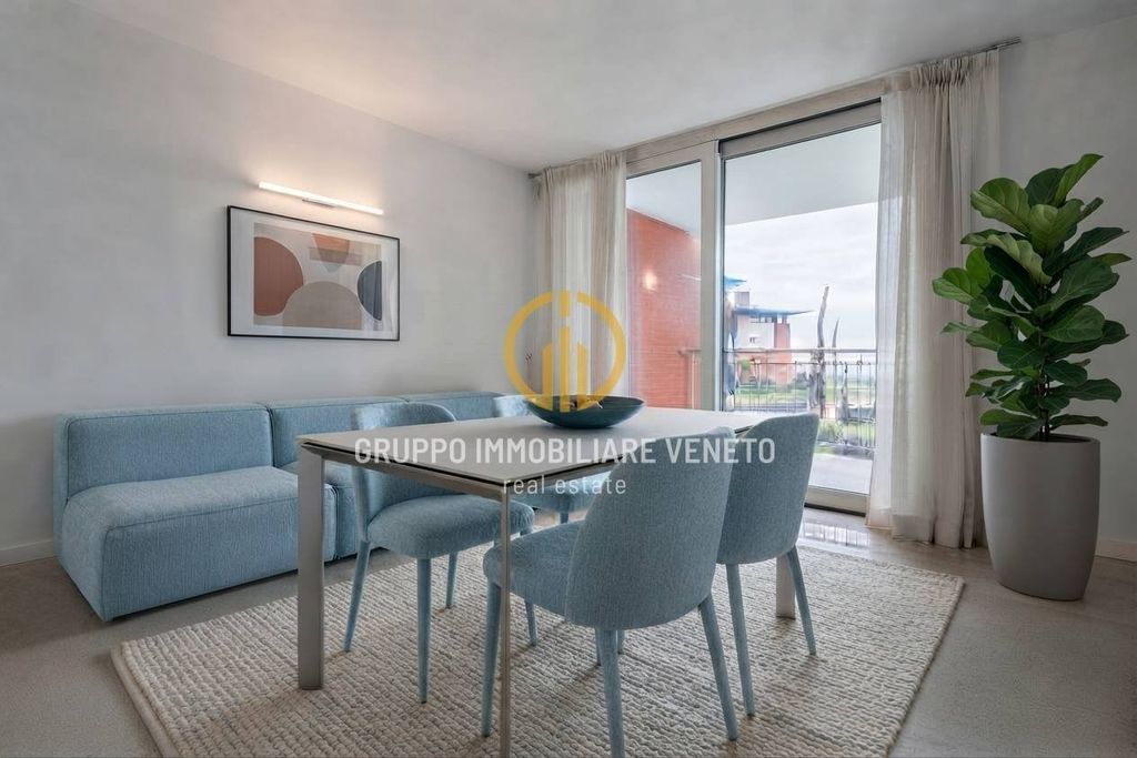 Luxury Apartment for sale in Iesolo, 590 000 €, Photo 1